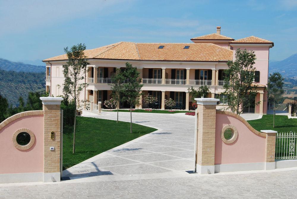 Incantea Resort Tortoreto Εξωτερικό φωτογραφία