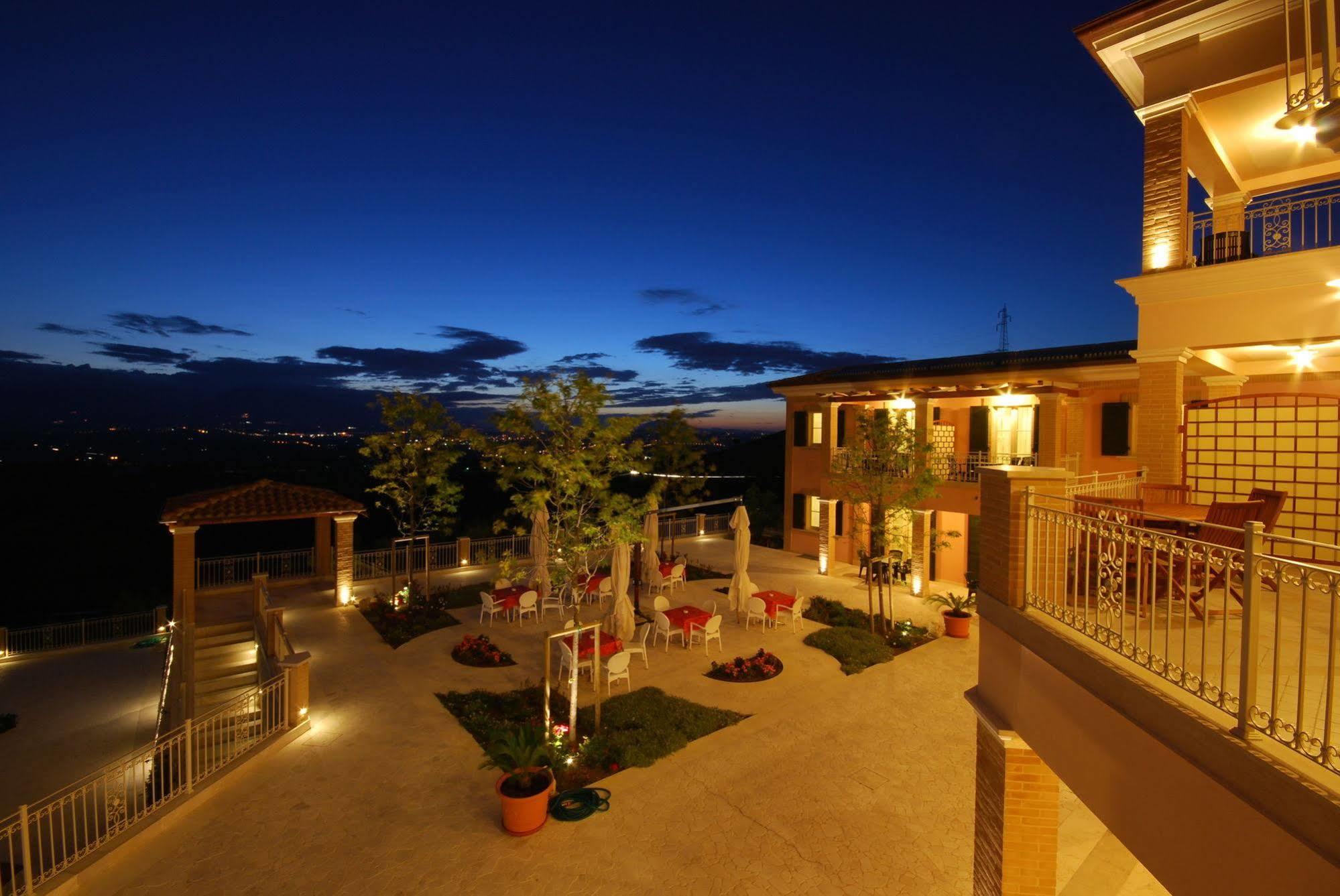 Incantea Resort Tortoreto Εξωτερικό φωτογραφία