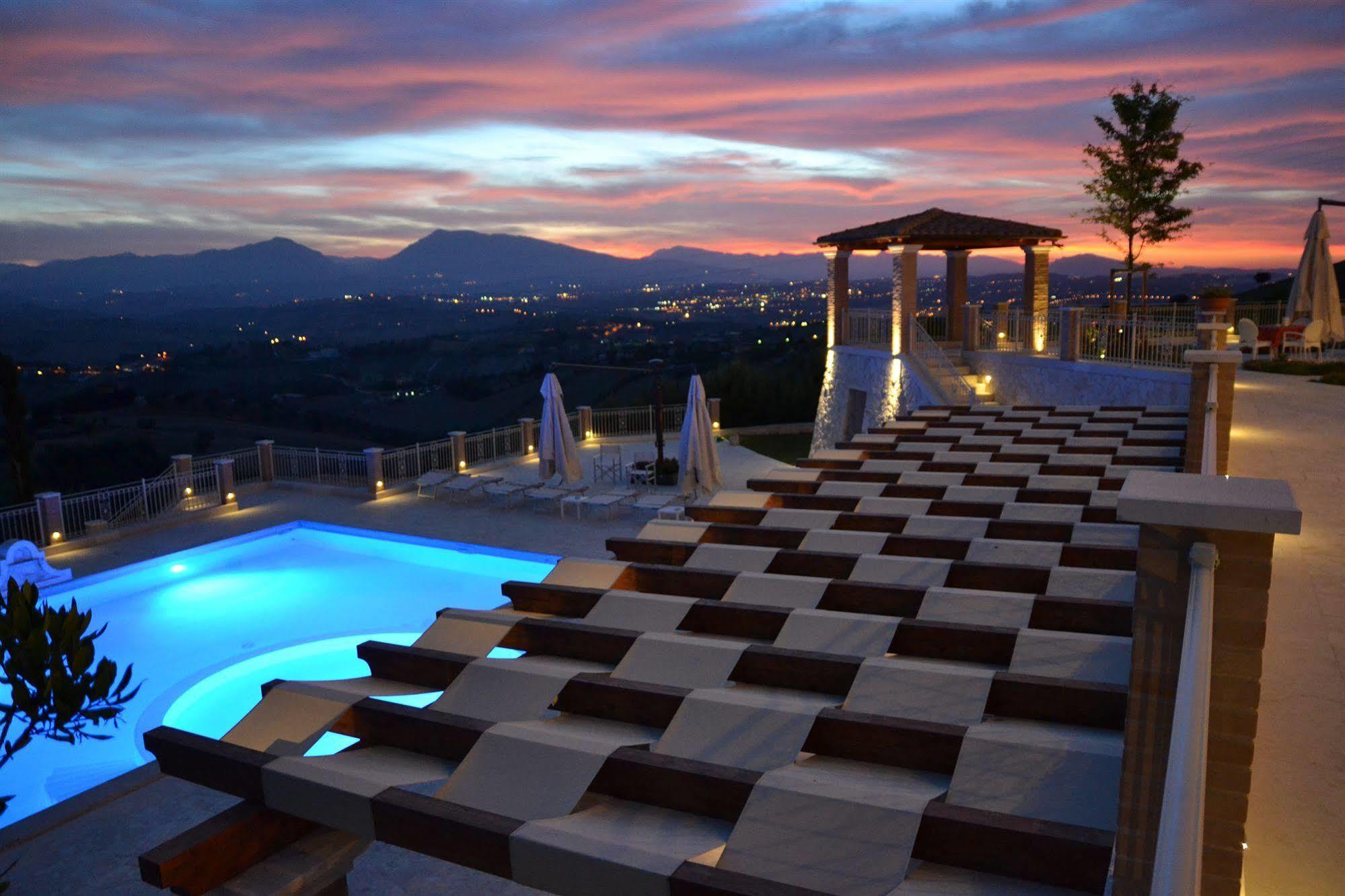 Incantea Resort Tortoreto Εξωτερικό φωτογραφία