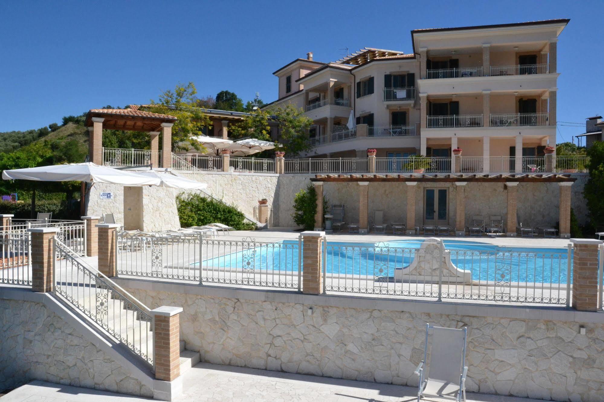 Incantea Resort Tortoreto Εξωτερικό φωτογραφία